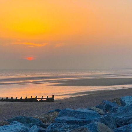 Sea 'N' Stars Platinum Plus Holiday Home With Views, Free Wifi And Netflix Camber المظهر الخارجي الصورة