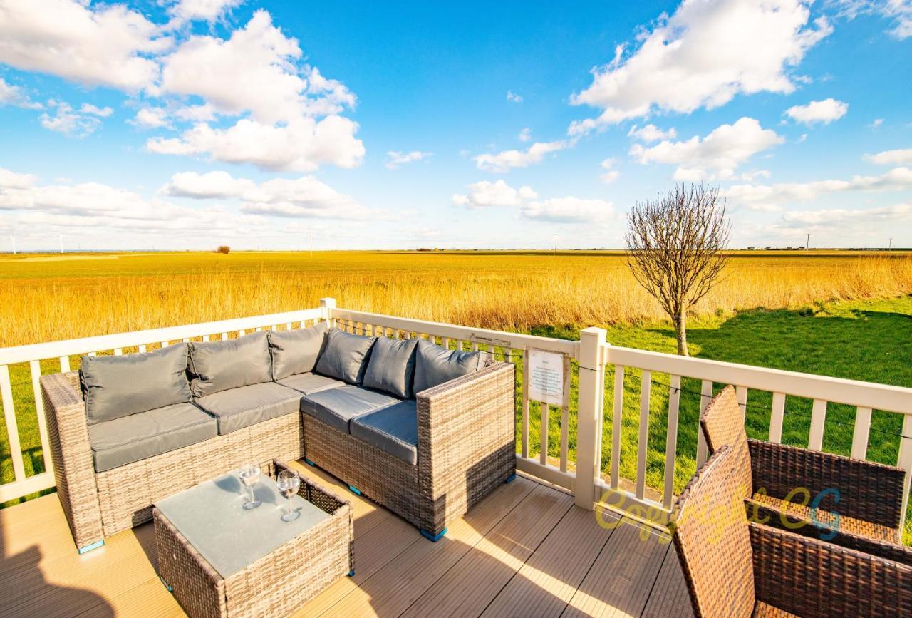 Sea 'N' Stars Platinum Plus Holiday Home With Views, Free Wifi And Netflix Camber المظهر الخارجي الصورة