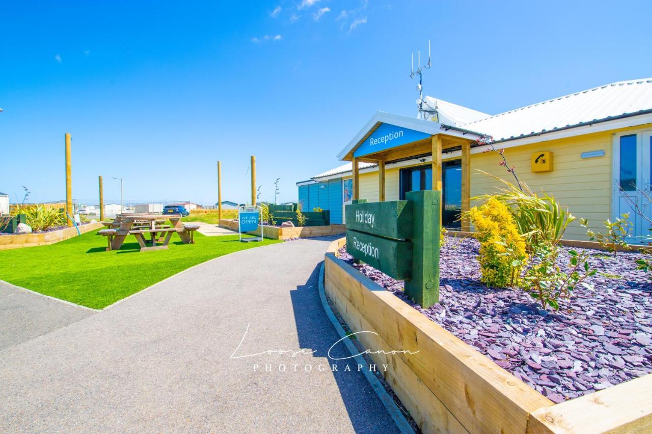 Sea 'N' Stars Platinum Plus Holiday Home With Views, Free Wifi And Netflix Camber المظهر الخارجي الصورة