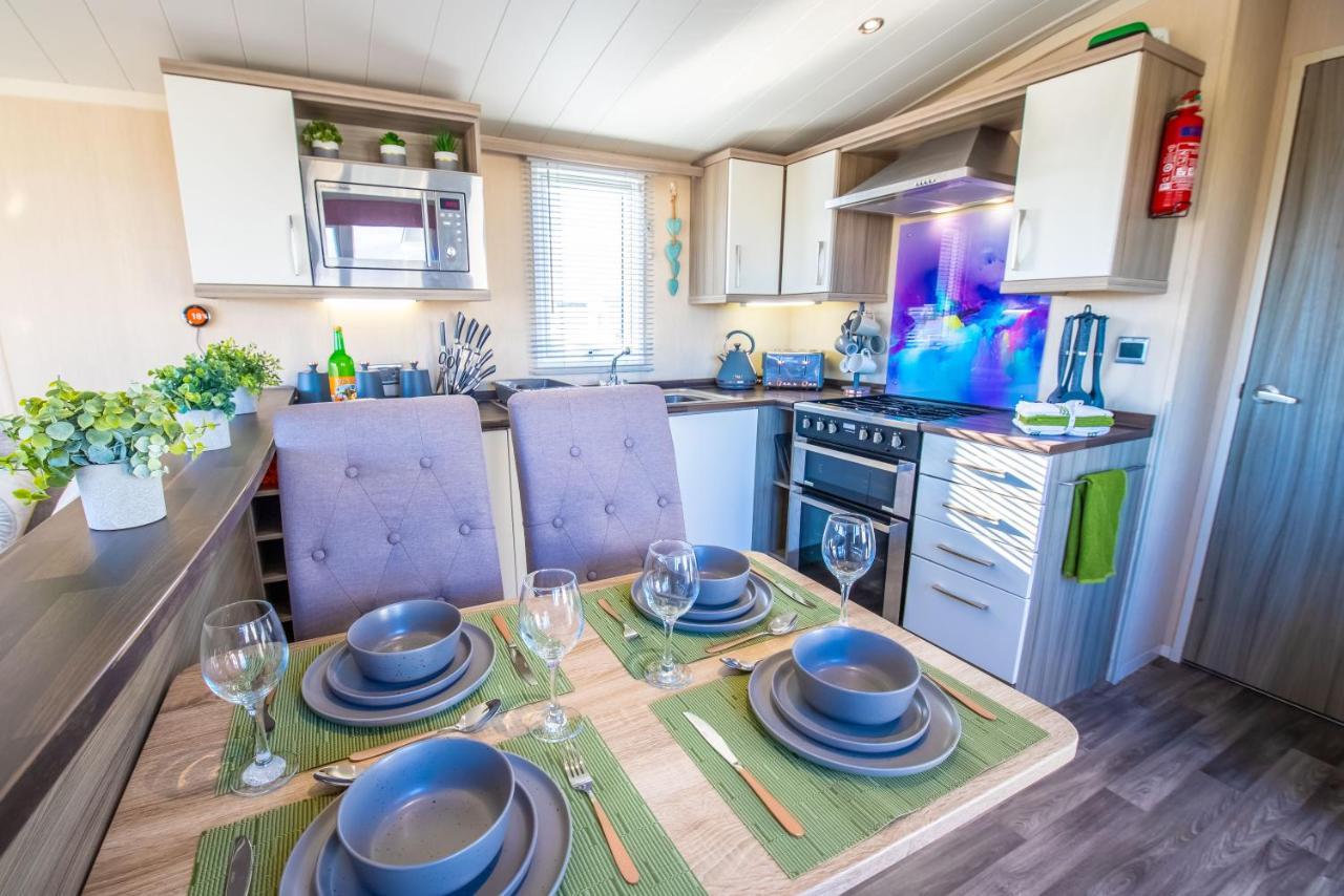 Sea 'N' Stars Platinum Plus Holiday Home With Views, Free Wifi And Netflix Camber المظهر الخارجي الصورة