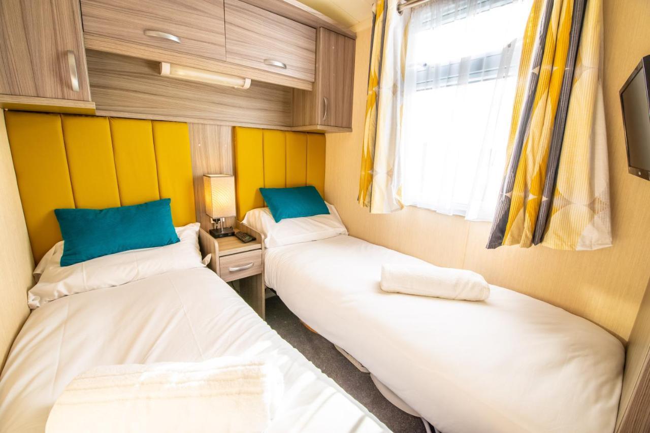 Sea 'N' Stars Platinum Plus Holiday Home With Views, Free Wifi And Netflix Camber المظهر الخارجي الصورة